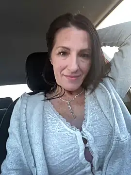 DominiqueX0 online show from 02/04/26, 09:31