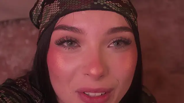 Snapshot of Victoria_Watsson chatting on 10/09/25, 02:26 Victoria Watsson online show from 10/09/25, 02:26