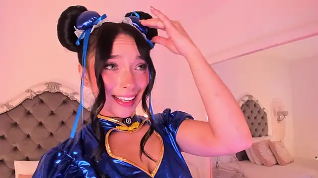 Snapshot of Victoria_Watsson chatting on 10/24/25, 12:45 Victoria Watsson online show from 10/24/25, 12:45