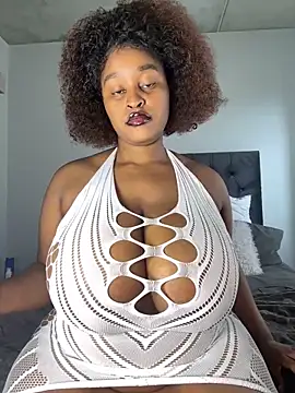 Snapshot of KnockoutBestie chatting on 01/18/25, 08:10 KnockoutBestie online show from 01/18/25, 08:10