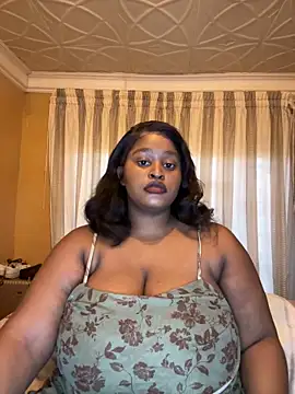 Snapshot of KnockoutBestie chatting on 02/26/26, 04:39 KnockoutBestie online show from 02/26/26, 04:39