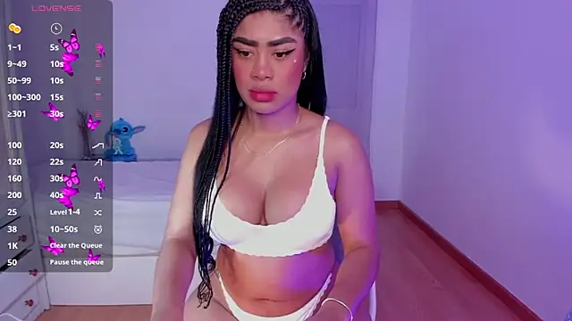 Snapshot of briana_walker chatting on 03/03/25, 09:11 briana walker online show from 03/03/25, 09:11