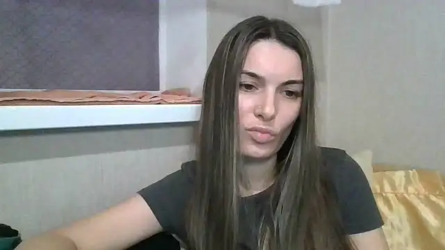 Snapshot of Carol-Rose chatting on 02/07/25, 08:53 Carol-Rose online show from 02/07/25, 08:53