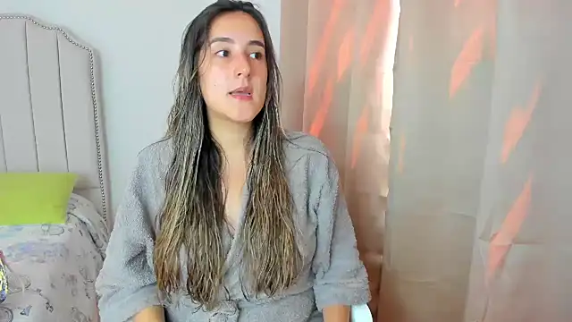 Hanna86 online show from 10/21/25, 03:57