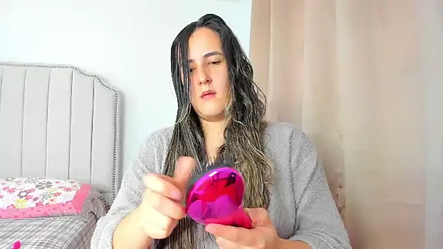 Hanna86 online show from 11/29/25, 08:01