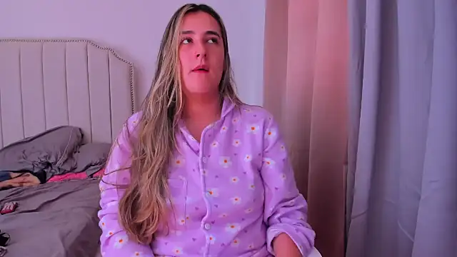 Hanna86 online show from 04/19/26, 01:54