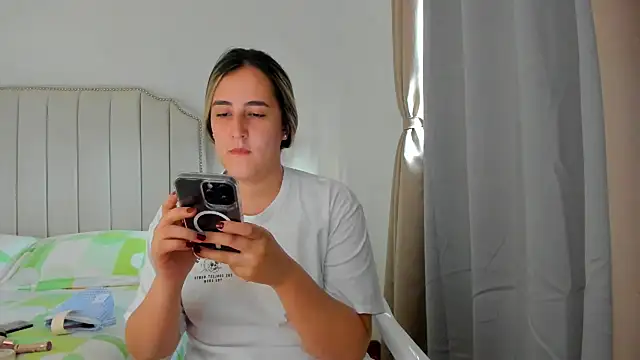 Snapshot of Hanna86 chatting on 07/02/26, 08:48 Hanna86 online show from 07/02/26, 08:48