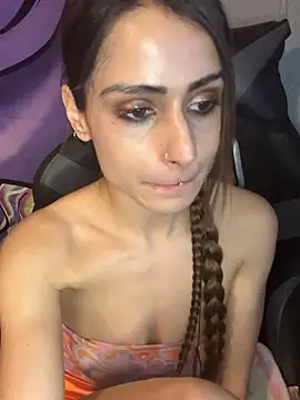 LaPetitechienne1 online show from 01/01/25, 02:41