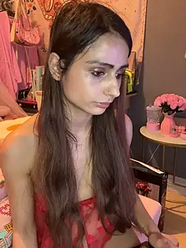 LaPetitechienne1 online show from 02/16/25, 04:31