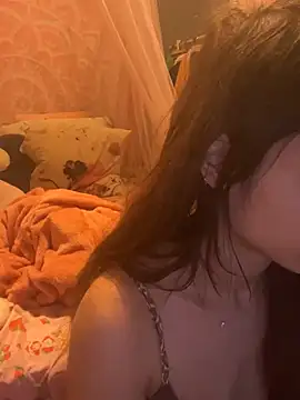 LaPetitechienne1 online show from 03/02/25, 09:32