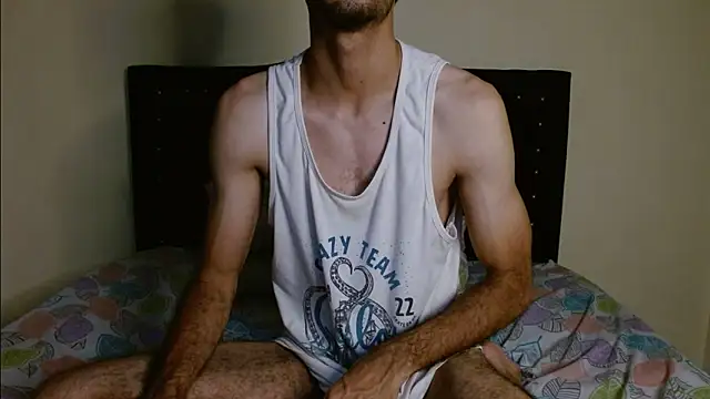 Snapshot of bear_97s chatting on 03/09/25, 03:11 bear 97s online show from 03/09/25, 03:11