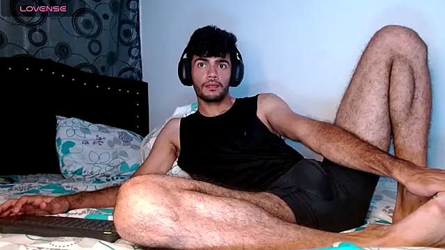 Snapshot of bear_97s chatting on 10/04/25, 11:14 bear 97s online show from 10/04/25, 11:14