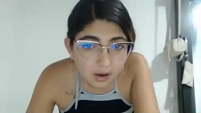 esteni online show from 03/19/25, 01:54