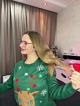 Snapshot of Milf_Tea chatting on 12/25/24, 12:59 Milf Tea online show from 12/25/24, 12:59