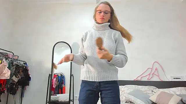 Snapshot of Milf_Tea chatting on 03/14/25, 07:26 Milf Tea online show from 03/14/25, 07:26