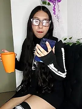 Snapshot of Umaru_uwu chatting on 10/31/25, 07:53 Umaru uwu online show from 10/31/25, 07:53