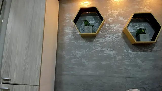 Mhelanny2 online show from 04/19/26, 07:27