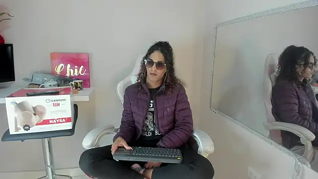 StefanyMiler online show from 03/20/25, 06:30