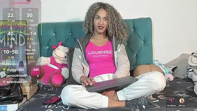 Snapshot of StefanyMiler chatting on 06/16/26, 08:39 StefanyMiler online show from 06/16/26, 08:39