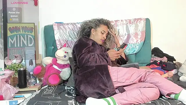 Snapshot of StefanyMiler chatting on 06/29/26, 03:46 StefanyMiler online show from 06/29/26, 03:46