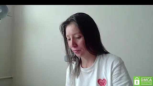 Sophi Cute online show from 09/29/25, 05:56