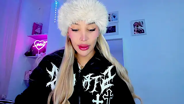  viioletweekend  online show from 02/14/26, 08:05