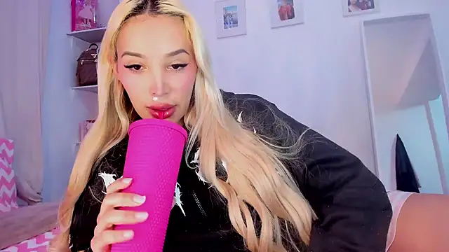  viioletweekend  online show from 03/16/26, 08:57