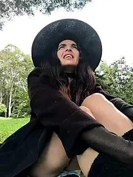 Sam Sara online show from 10/31/25, 07:59