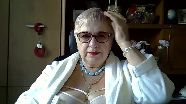 SweetCherry27 online show from 10/05/25, 05:28