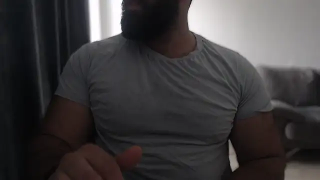 hugemachohandsome online show from 09/15/25, 08:03