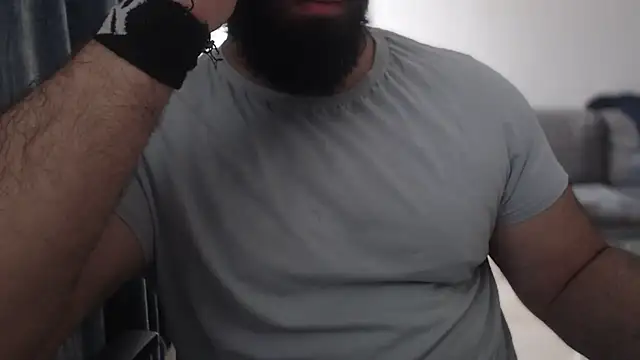 hugemachohandsome online show from 10/05/25, 08:23