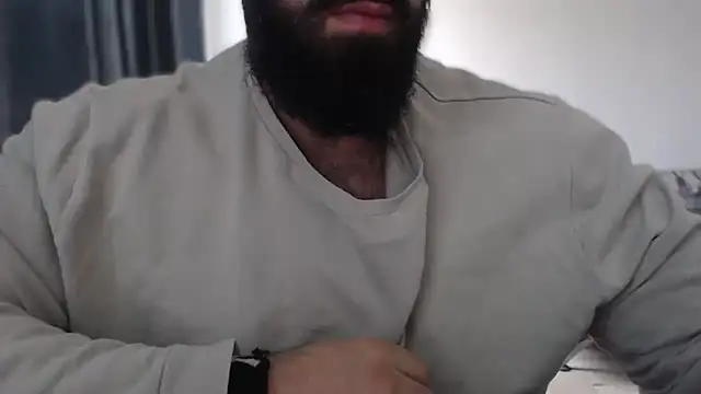 hugemachohandsome online show from 10/19/25, 07:53