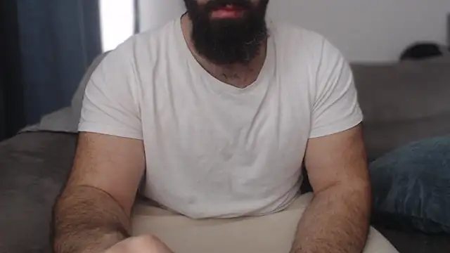 hugemachohandsome online show from 02/08/26, 09:45