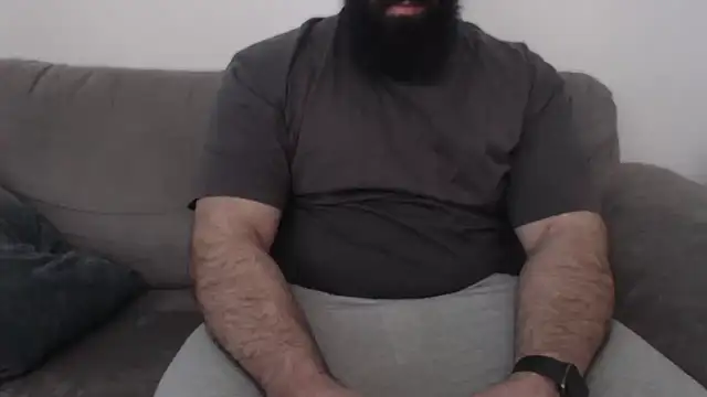 hugemachohandsome online show from 04/17/26, 06:49