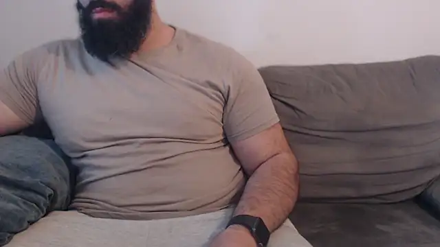 hugemachohandsome online show from 05/18/26, 03:07