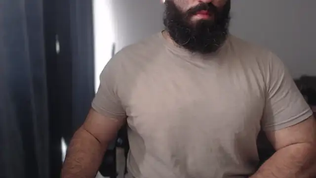 hugemachohandsome online show from 06/04/26, 08:09