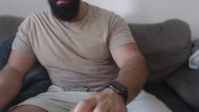 Snapshot of hugemachohandsome chatting on 07/19/26, 06:06 hugemachohandsome online show from 07/19/26, 06:06