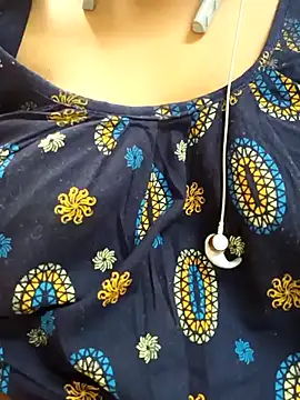 Sophiaboudi online show from 02/17/25, 05:53