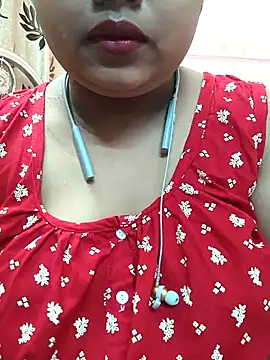 Sophiaboudi online show from 02/28/25, 05:37