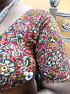 Sophiaboudi online show from 03/04/25, 05:03