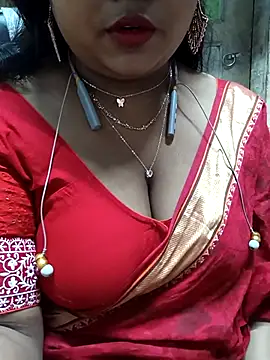 Sophiaboudi online show from 11/15/25, 05:42