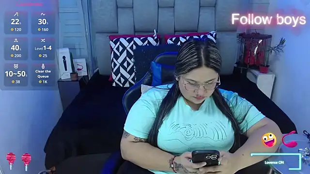 evelin zaens online show from 11/07/25, 04:12