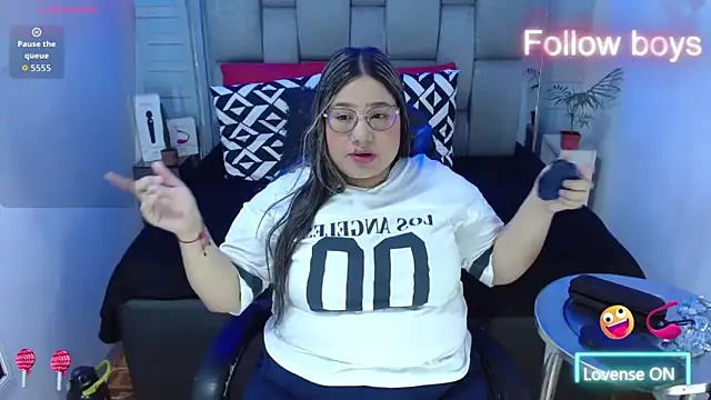 evelin zaens online show from 11/13/25, 04:44