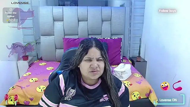 evelin zaens online show from 02/19/26, 04:52