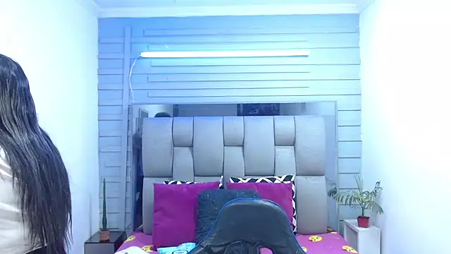 evelin zaens online show from 04/08/26, 04:23