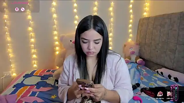 SaraCrow online show from 04/10/26, 04:17