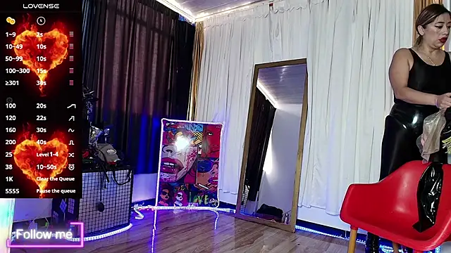 LatexDevil Blondie online show from 02/22/25, 03:25