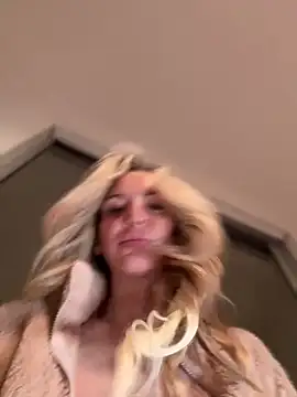 MessyNastyQueen online show from 02/20/25, 12:41