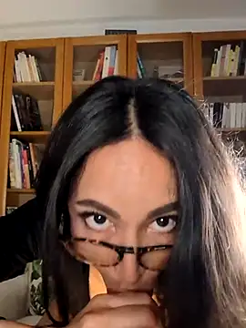 Snapshot of Naughty-Jessie chatting on 02/18/25, 11:52 Naughty-Jessie online show from 02/18/25, 11:52