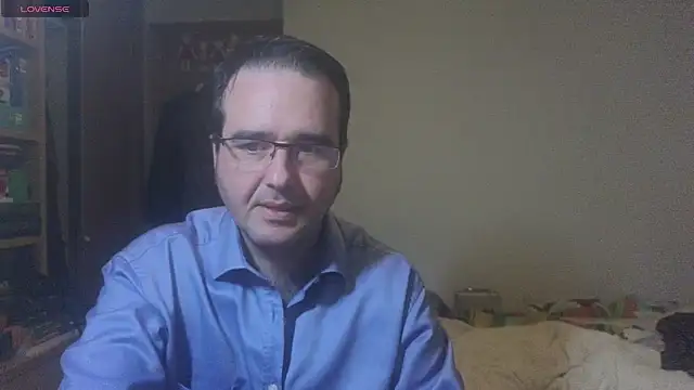 curiosillo83 online show from 01/30/25, 03:51